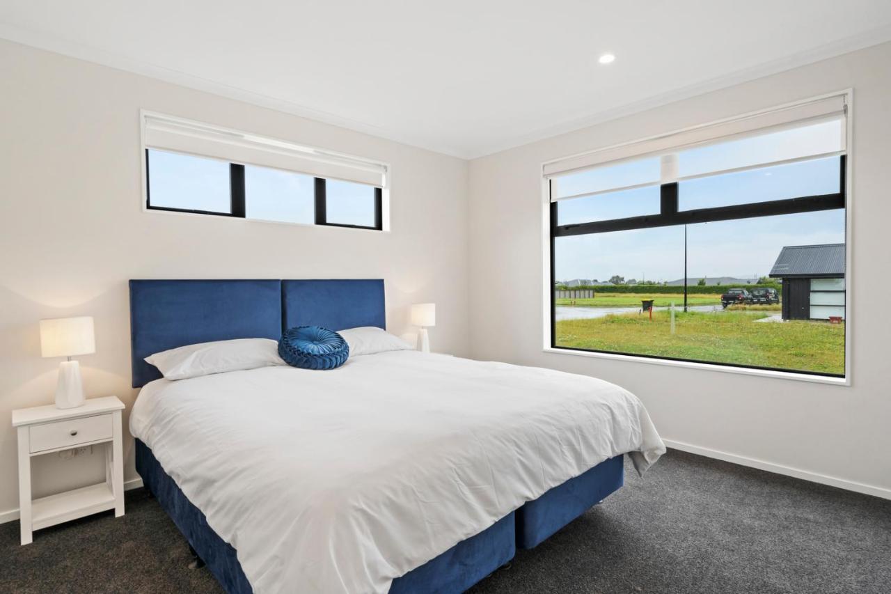 Pride Of Pinot - Martinborough Holiday Home Exterior foto